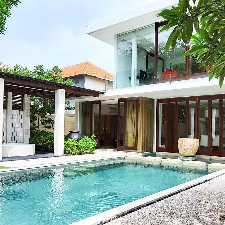 Hotel The Wangsa Benoa Nusa Dua  Esterno foto